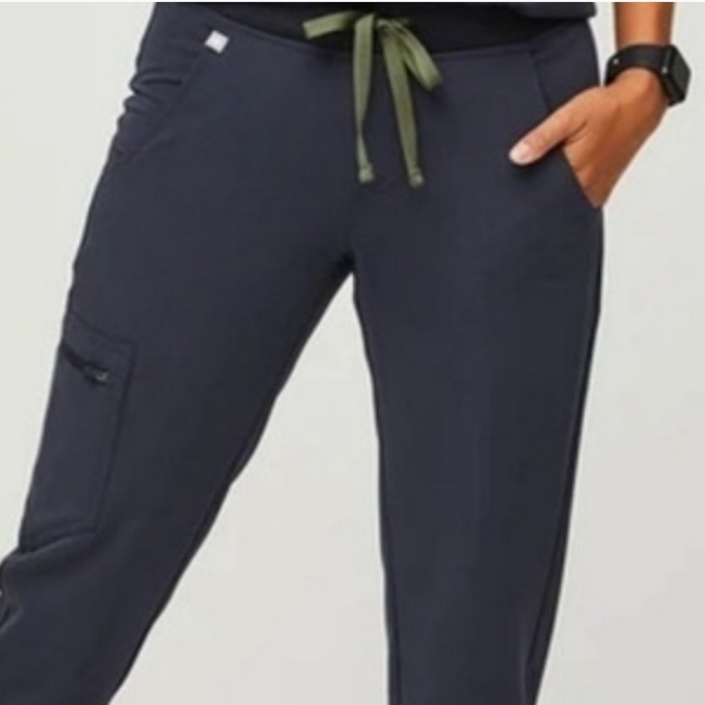 FIGS Quiet Navy